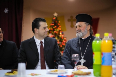Basha uron Krishtlindjen nga kisha e  Shën Palit në Durrës
