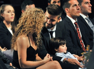 Shakira “ tradhton” publikisht bashkëshortin