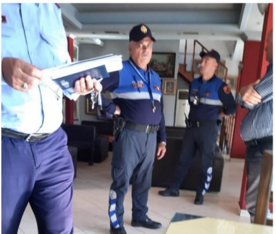 Vijon reprezalja te &#039;Unaza e Re&#039;, policia mësyn në banesën e familjes Protoduari