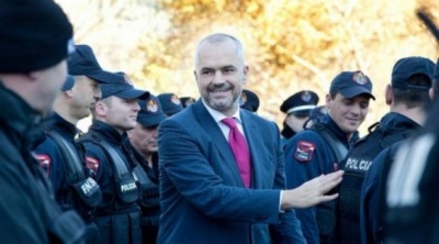 Rama strehon ISIS-in në Shqipëri, analistët e huaj ironi me paaftësinë e kryemiistrit