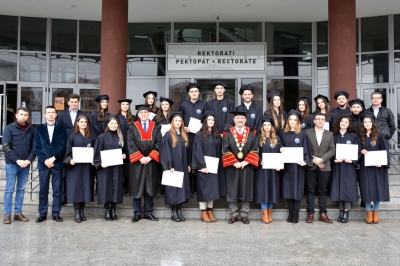 Universiteti i Tetovës bursa për studentët e dalluar në ciklin e dytë të studimeve