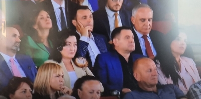 'Në krah të Ahmetajt dhe Ulsi Manjës'/ Paloka ironizon Yuri Kim: Dëgjon Ramën që flet për luftën kundër korrupsionit