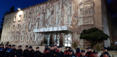 BBC, RAI ... gjigantët e mediave botërore raportojnë situatën në Tiranë