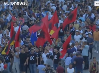 “Euronews”: Shqipëria në prag të kolapsit institucional