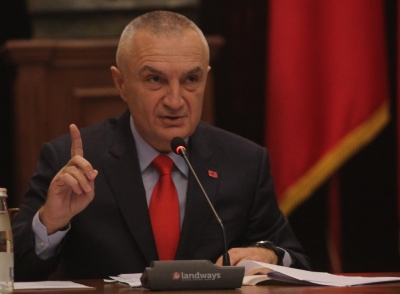 “Nuk jam i lumtur për zhvillimet e fundit”- Presidenti Meta komenton situatën në Kosovë: Udhëheqësit të mendojnë një zgjidhje “pro Kosovë”, jo “anti-Kurti”