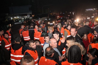 Më të shumtë në numër, banorët e "Unazës së re" nuk tërhiqen