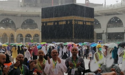 Kështu e përjetuan shiun pas vapës haxhilerët në Mekë