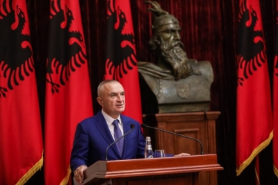 &quot;Rritja e borxhit kërcënon të ardhmen” Meta mesazh të fortë: Zyrtarët që firmosin kuturu do mbajnë përgjegjësi!