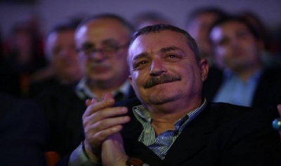 “Kush je ti o Fatos Baxhaku që më del zot pa më njohur?”, rrëfimi prekës i Rikard Ljarjas.