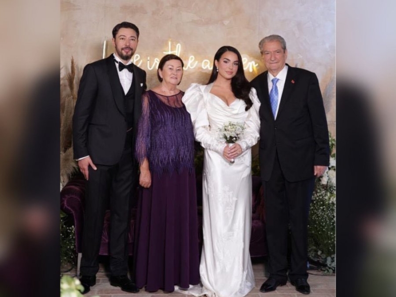 Martesa e Shkëlzenit me Arminën, Berisha publikon foton: Dasëm në familjen tonë! Zoti i bekoftë