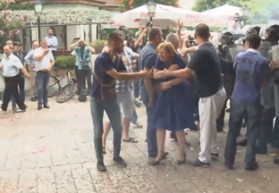 E turpshme/ Policia dhunon kryebashkiaken e Shkodrës