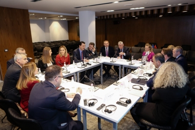 Takimi me Bashën/ Varhelyi: Mirëpres marrëveshje për të ecur përpara me reformën Zgjedhore