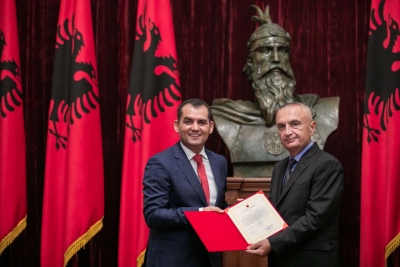 Anëtari i parë i Gjykatës Kushtetuese Besnik Muçi betohet para Presidentit Meta
