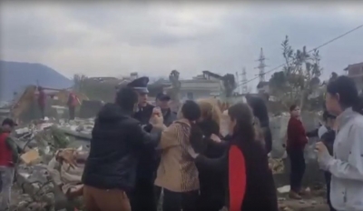 Prishja e banesave/ Përplasje të forta midis banorëve të Bregut të Lumit dhe Policisë