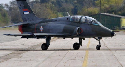 Fluturonin ulët mbi Preshevë… rrëzohet avioni ushtarak serb, vdes një prej dy pilotëve