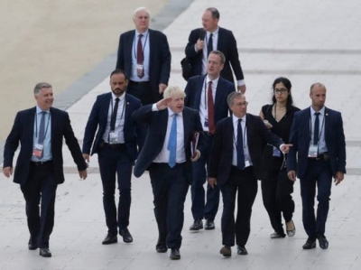 ‘Tërmet’ në qeverinë britanike, Johnson shkarkon tetë ministra