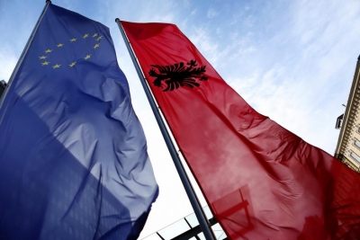Nga rënia e konsumit tek emigrimi, kostot e moshapjes së negociatave