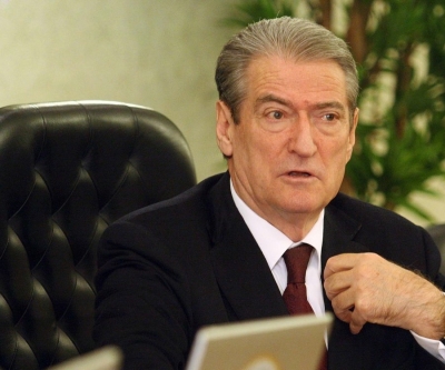 Maskat, vetëm 15 m larg komisariatit të Kukësit, reagon Berisha: Banda kudo!