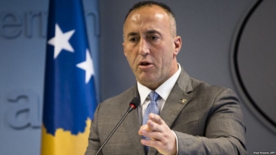 Haradinaj i jep titullin “Gjergj Kastrioti” Bylbyl Breçanit