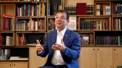 Kryebashkiaku i larguar i Stambollit kundër Erdoganit