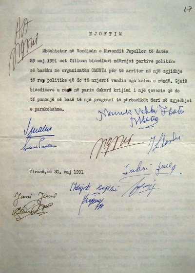 Dokumenti i parë i partive politike që miratoi rrëzimin e qeverisë