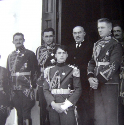 Nga e majta: Allaman Çupi, Zef Serreqi, Aburrahman Krosi, Llesh Topallaj, Princi Sali