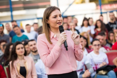 Gjosha për Samitin e Berlinit: Të rikthehet në shina dialogu Kosovë-Serbi