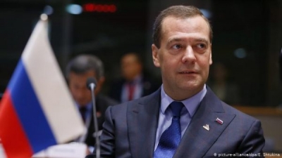 Deutsche Welle: Përqafime nga Moska, Medvedev viziton Beogradin