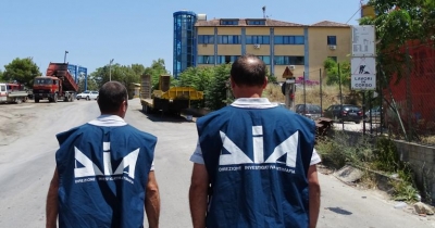 Antimafia: Shqiptarët trafik droge në Itali më pas pastrojnë paratë në Shqipëri&quot;