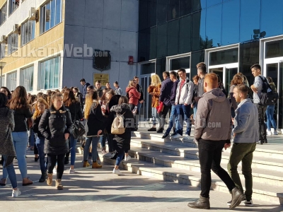 Protestës në Tiranë i bashkohen edhe studentët e Elbasanit
