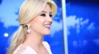 Alketa dedikim dashurie bashkëshortit me foton e rrallë!