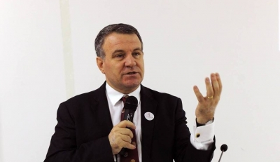 Ish-ministri i PS:Venecia i dha të drejtë Metës, konfirmoi krizën e rëndë në vend