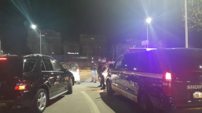 Policia aksion në Shkodër, shoqërohet menaxheri i një klubi nate, një klienti dhe 3 balerina