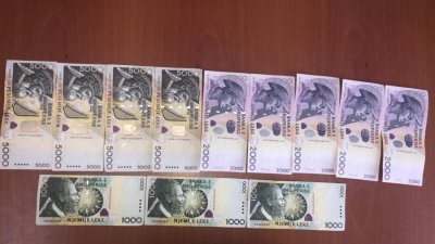 Furnizoi makinën me naftë me lekë të falsifikuara, prangoset 52 vjeçari