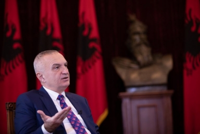Incidenti tek zyrat e FRD-së/ Meta kujton mesazhin e ‘2 Marsit’: Kur populli ka frikë nga qeveria, ka tirani. Aty ka liri, ka drejtësi!