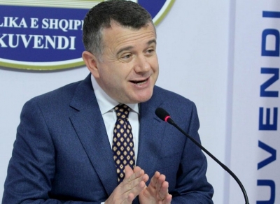 &#039;Ta tregoj tek Vetingu unë ty&#039;