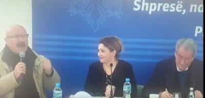 Kapexhiu shpërthen në lot: Të votojmë të gjithë 'Shtëpinë e Lirisë' që të fitojmë lirinë e vërtetë