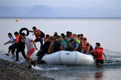 Ndihmë, po mbytemi! Shpëtohen 18 refugjatë sirianë në grykëderdhjen e Shkumbinit