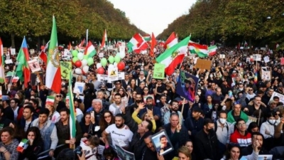 Miting i jashtëzakonshëm në Berlin: 80 mijë vetë në mbështetje të protestave në Iran
