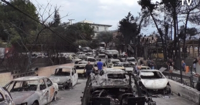 Tmerr në Greqi, flasin dëshmitarët: Një vajzë u hodh nga shkëmbi për ti shpëtuar flakëve, të djegur të përqafuar në tokë...