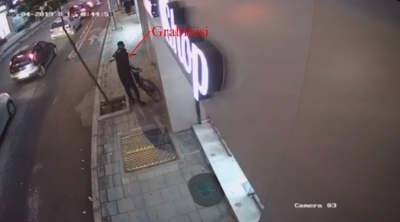 Vjedhje në qendër të Tiranës, nga dy të rinj “skifterë” (Video)