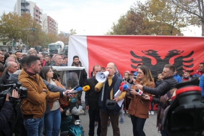 Sazan Guri zbulon aferën tek Unaza e Re, fjala para protestuesve: Ja pse s&#039;ju duan nëpër këmbë