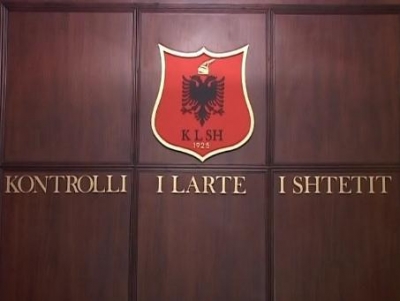 Kallëzim penal për drejtorin e kompensimit të pronave! KLSH: Kompensime financiare e fizike të parregullta