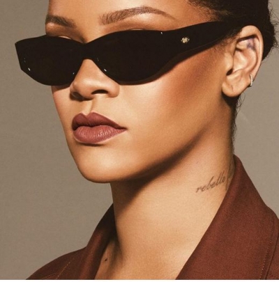 Rihanna sjell risi në kozmetikë për femrat me ngjyrë