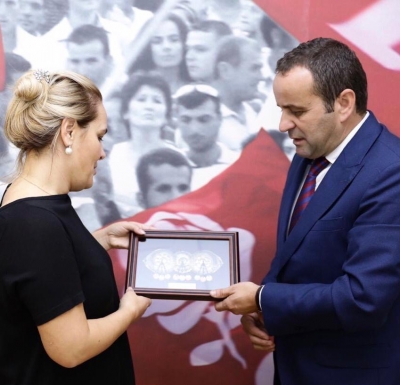 Kryemadhi, takim me ministrin e Investimeve, Xhemaili: Maqedonia e Veriut, shembull për klimën e biznesit