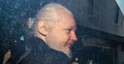 OKB: Assange ka simptoma torture psikologjike