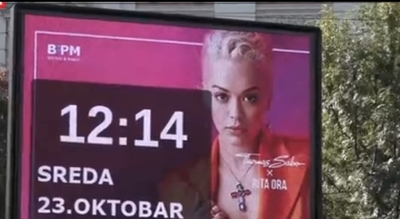 Çmenden serbët/ Rita ora i “sfidon” në mes të Beogradit