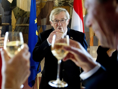 Ylli Rakipi: Juncker foli nën avujt e alkoolit, Rama mori “qokën”