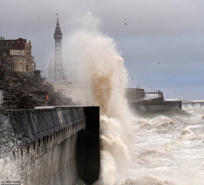 Kapriçot e motit në botë, stuhi e përmbytje në Kanada, dëborë në SHBA