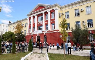 Coronavirusi/ Studentët kinezë festojnë në Tiranë Vitit të Ri kinez: Të shqetësuar për familjarët në Kinë